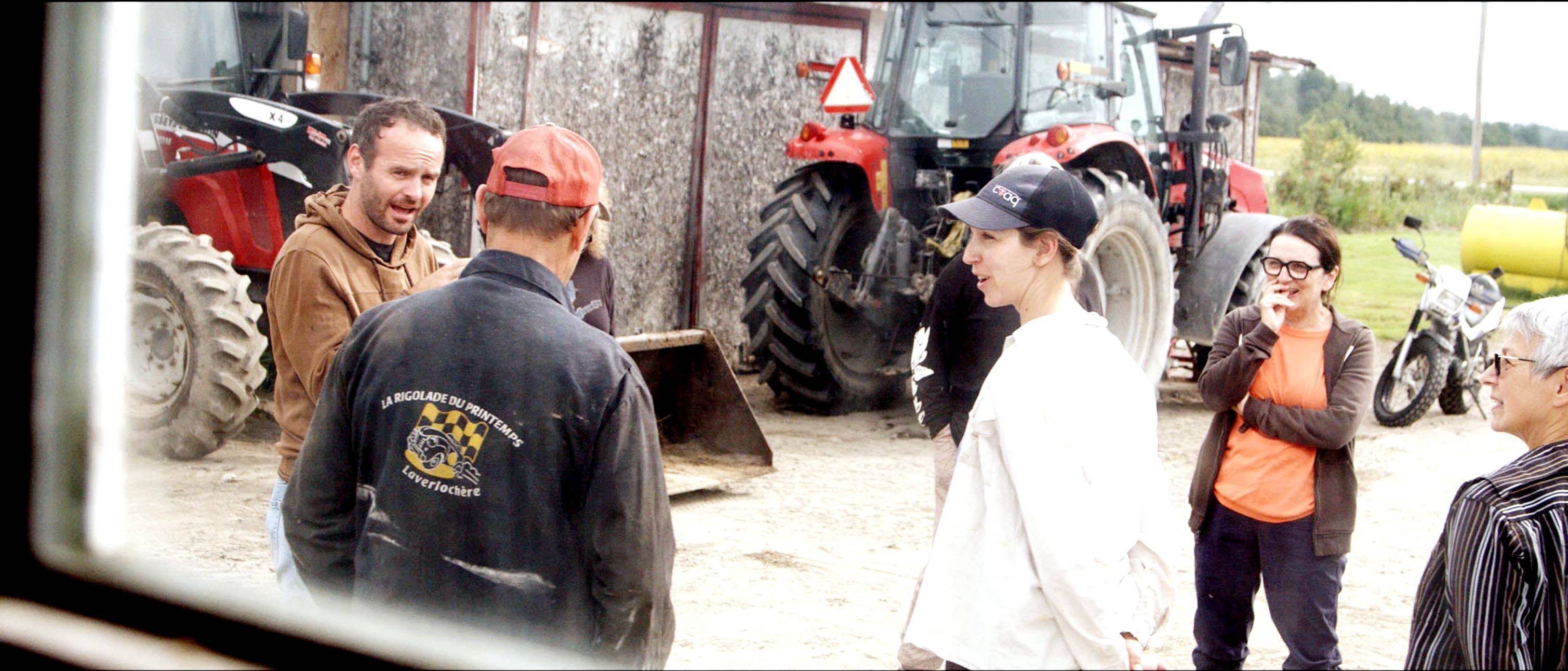 L’équipe de création à la ferme de Sandra Roy.